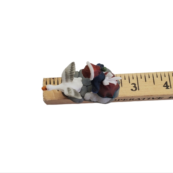 Santa's Workshop 2002 Girl and Duck  Resin Accessory VTG Christmas Village - Picture 6 of 10